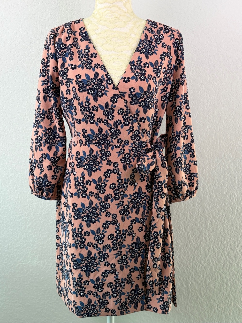 J. Crew Wrap Dress 365 Crepe Pink Plush Floral Bouquet Size 6P - Picture 3 of 14